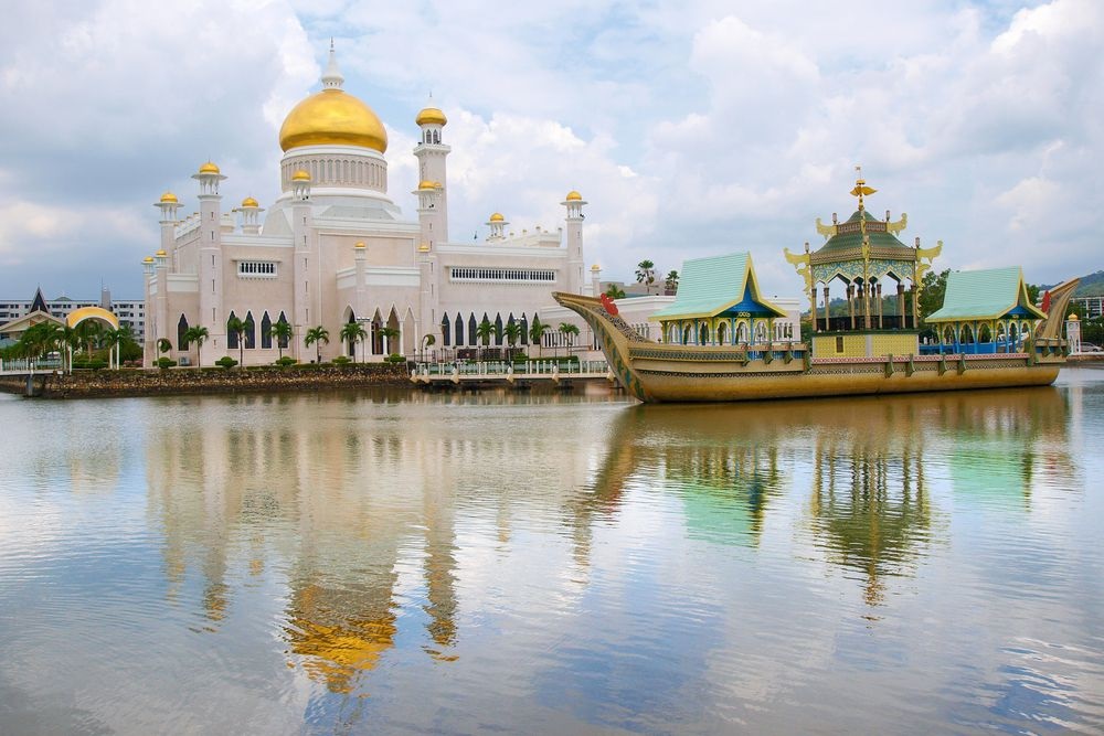Vương quốc Brunei tuy nhỏ bé nhưng vô cùng thịnh vượng. Ảnh: Nicram Sabod/Shutterstock.