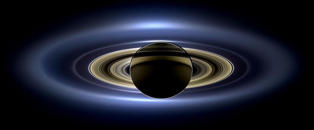 Tất cả vành đai trong hệ thống vành đai của Sao Thổ được tàu vũ trụ Cassini chụp từ phía bên kia của hành tinh so với Mặt Trời, vào 19/07/2013 khi con tàu đang ở cách xa Sao Thổ khoảng 1,2 triệu km. Ảnh: NASA/JPL-Caltech/Space Science Institute.