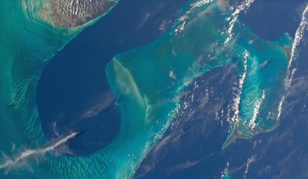 Cảnh tượng nhìn từ Trạm Không gian Quốc tế xuống quần đảo nhiệt đới Bahamas đầy sắc màu. Ảnh chụp vào 29/12/2018.