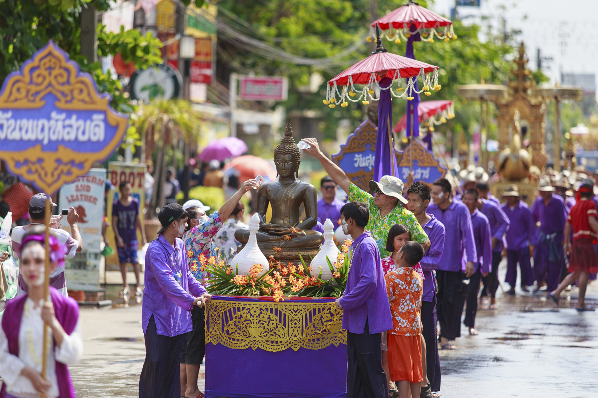 Сколько тайцев. Таиланд население. Тайланд местные жители. Тайланд культура. Традиции Тайланда.