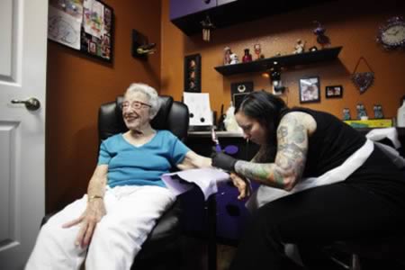 a98662 grandma 3 tattooed
