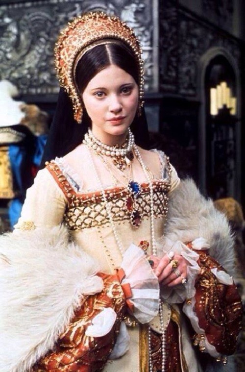 lynne frederick 1