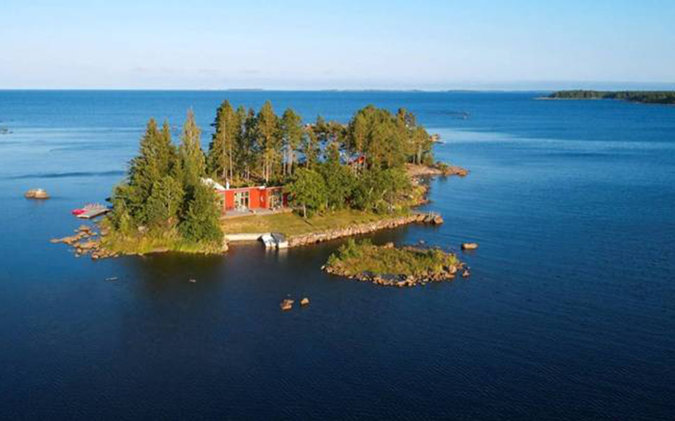 Hòn đảo xinh đẹp này đang được bán với giá bằng một căn nhà ở London