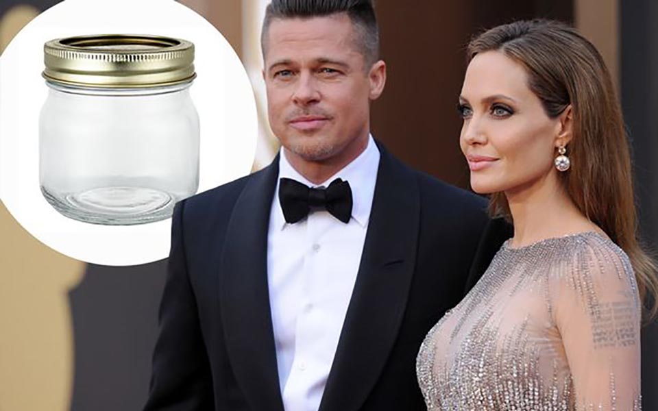 Những món đồ kỳ lạ của các sao được bán với giá 'cắt cổ': Hơi thở của Brad Pitt - Angelina Jolie tận 12 triệu đồng