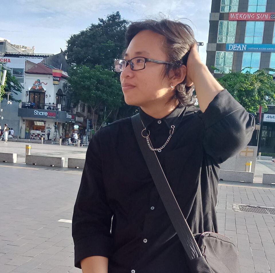 đầu xoăn