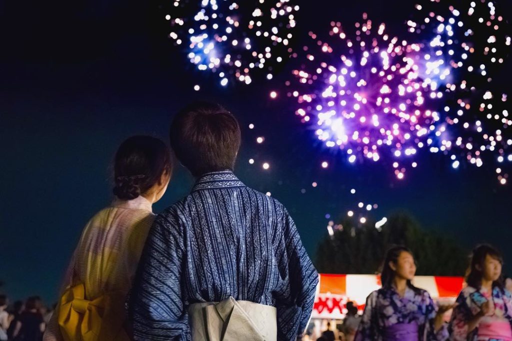 Nhật Bản bí mật tổ chức festival pháo hoa để khích lệ tinh thần người dân giữa đại dịch Covid-19
