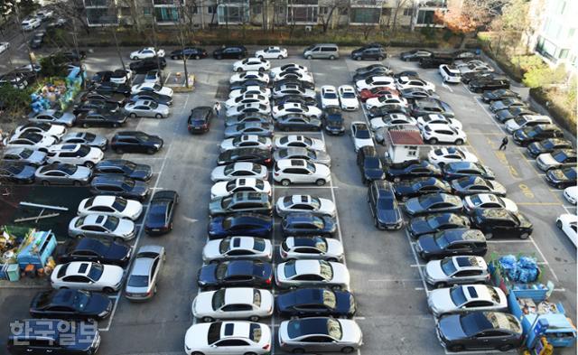 Không thể lấy ra hoặc đỗ xe Người Hàn Quốc đang vật lộn với việc đỗ xe