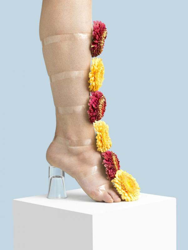sandal hoa
