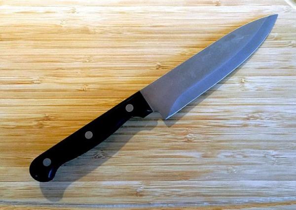 kitchen knife 610x434