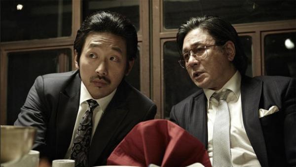 nameless gangster rules of the time ha jung woo choi min sik 2012 korean movie 620x