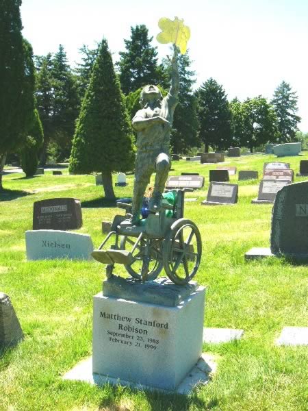 a98582 grave 5 wheelchair
