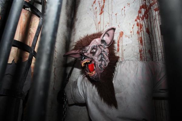 most extreme and disturbing haunted houses on earth freakling bros 4cv