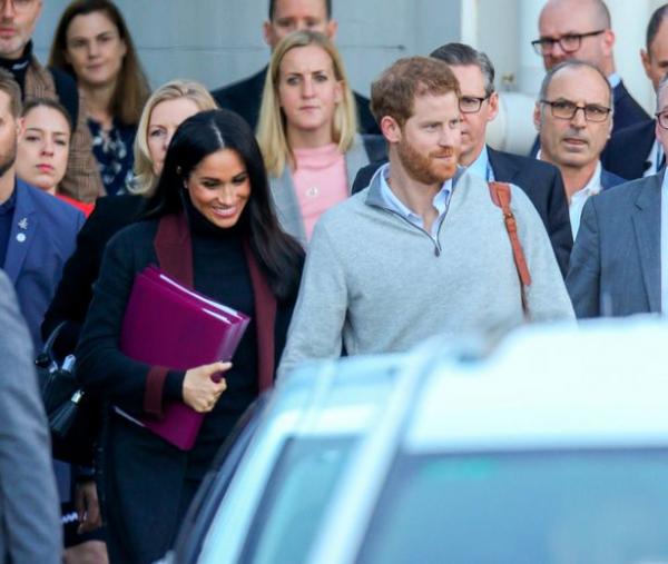 3 no mail online prince harry and meghan markle the duke and duchess of sussex arrive at sydney air