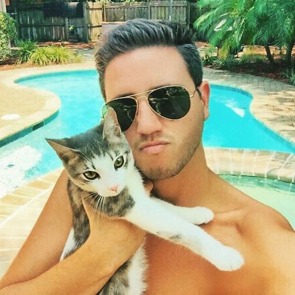 hot dudes with kittens instagram 40 605
