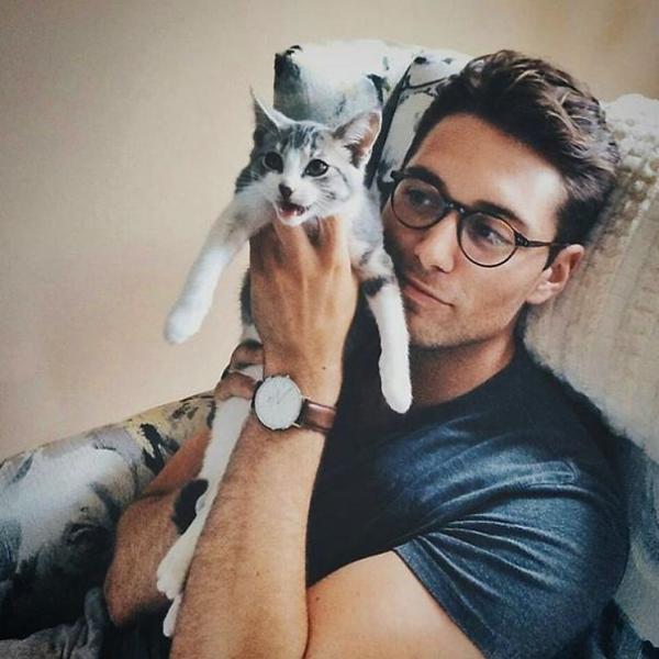 hot dudes with kittens instagram 55 605