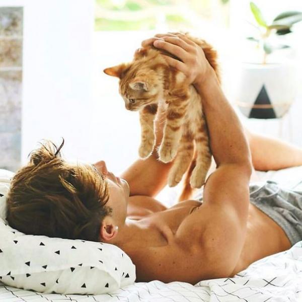 hot dudes with kittens instagram 56 605