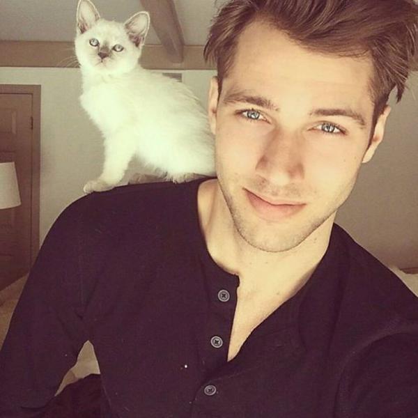 hot dudes with kittens instagram 59 605