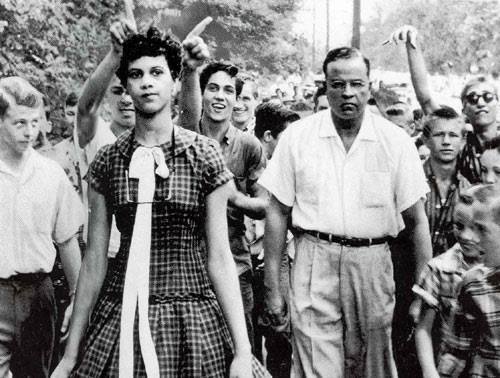 dorothy counts was 15 when she became the first black girl at harding college in charlotte south america