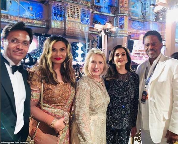 7317372 6487701 hillary clinton at the pre wedding celebrations with beyonce s m a 142 1544629125582
