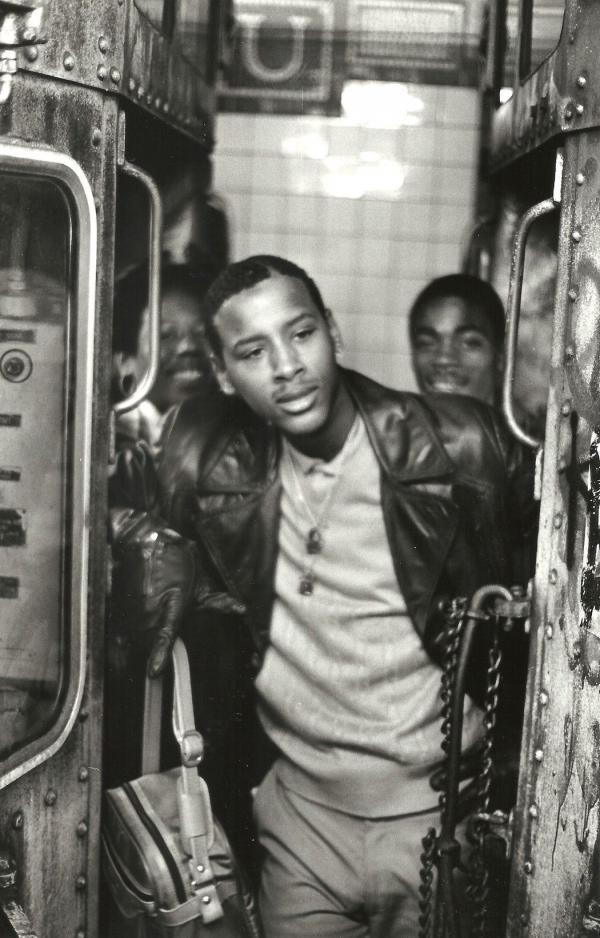 photographer tells the story of the new york subway through vintage photos 45
