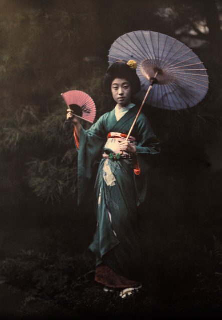 a geisha girl poses in her kimono in kyoto june 1927 autochrome 444x640