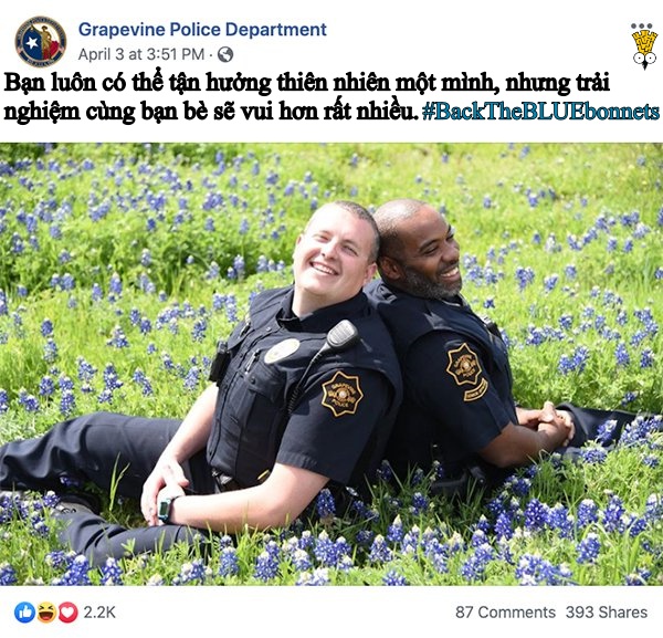 hilarious new challenge has texas police posing with bluebonnets and we love it 29 photos 19
