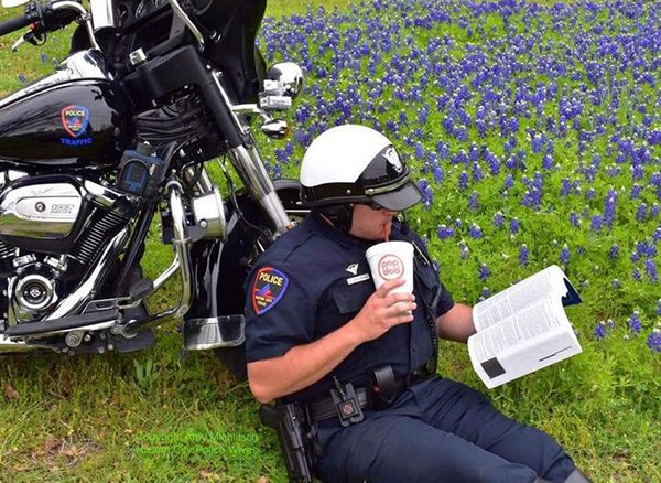 hilarious new challenge has texas police posing with bluebonnets and we love it 29 photos 7