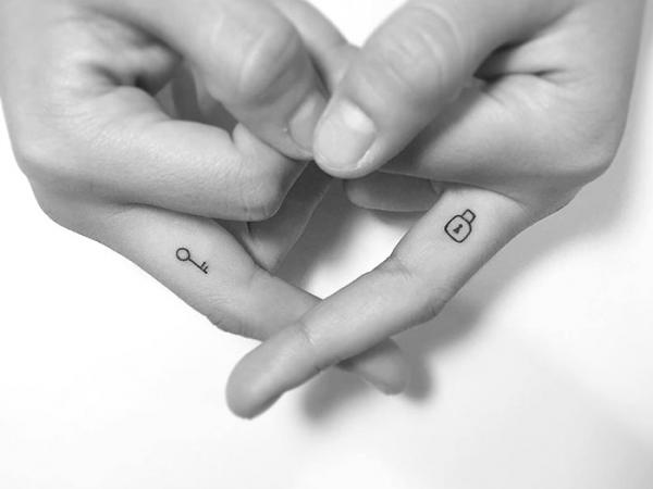 99 Hình xăm cặp đôi chất ý nghĩa và đẹp nhất cho đôi lứa Tattoo cặp mini   ALONGWALKER