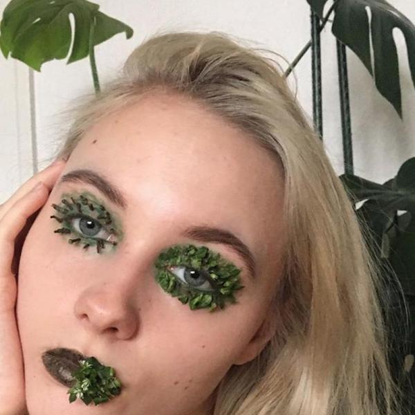 someone started a curly eyelash trend and we cant wait for it to stop9 1