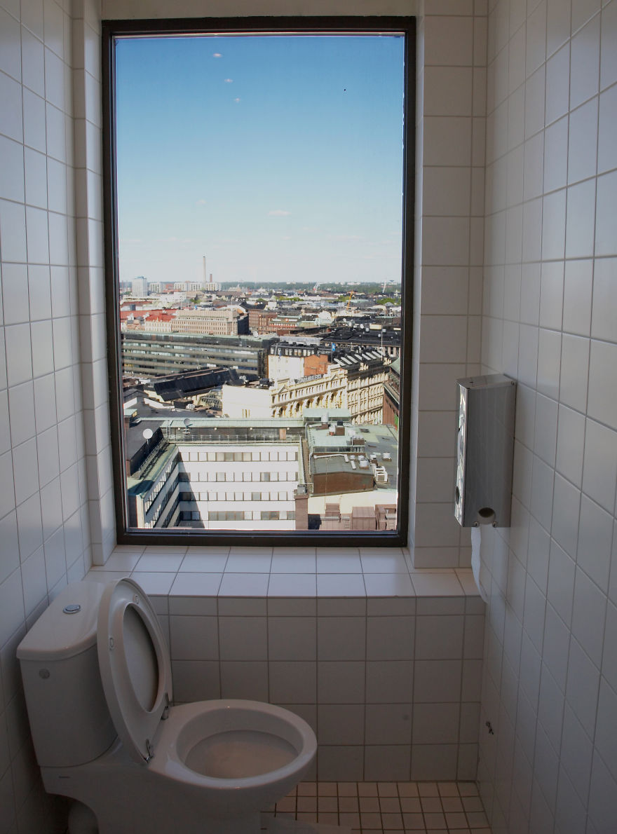 amazing toilet views around the world 17 880