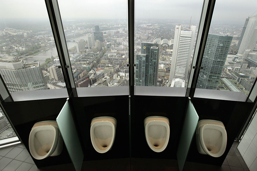 amazing toilet views around the world 8 880