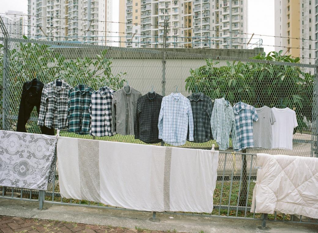 Văn hóa phơi quần áo 'mọi lúc mọi nơi' cực độc đáo ở Hồng Kông Văn hóa phơi quần áo 'mọi lúc mọi nơi' cực độc đáo ở Hồng Kông