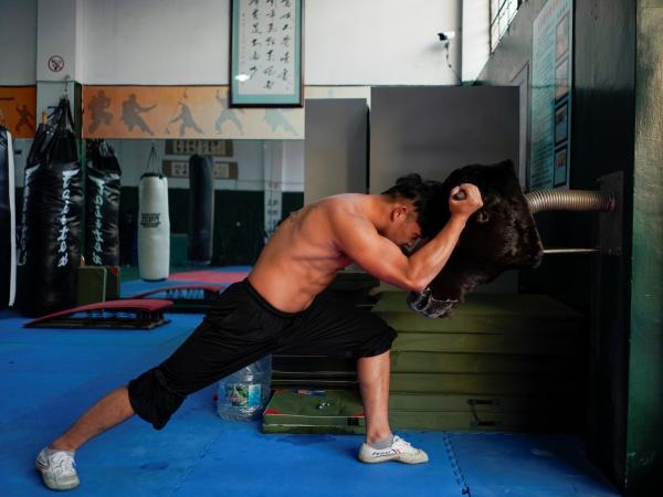 Võ thuật đấu bò: Môn thể thao bị lên án nhưng vẫn 'nở rộ' tại Trung Quốc Võ thuật đấu bò: Môn thể thao bị lên án nhưng vẫn 'nở rộ' tại Trung Quốc
