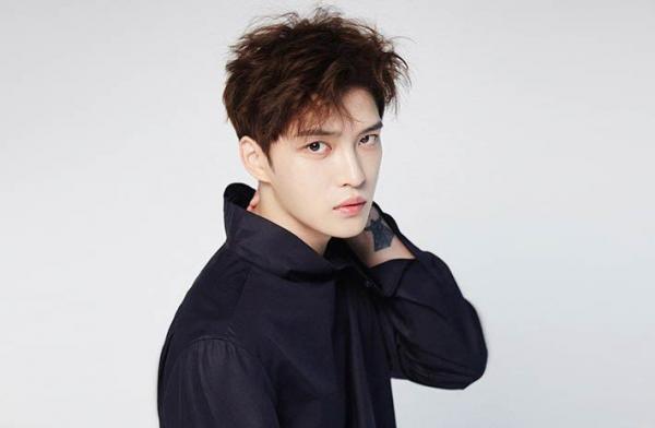 Những lời tiên tri rợn người của Baram Deoksuri - Tài khoản tiên tri YG suy tàn, Song - Song ly hôn Những lời tiên tri rợn người của Baram Deoksuri - Tài khoản tiên tri YG suy tàn, Song - Song ly hôn