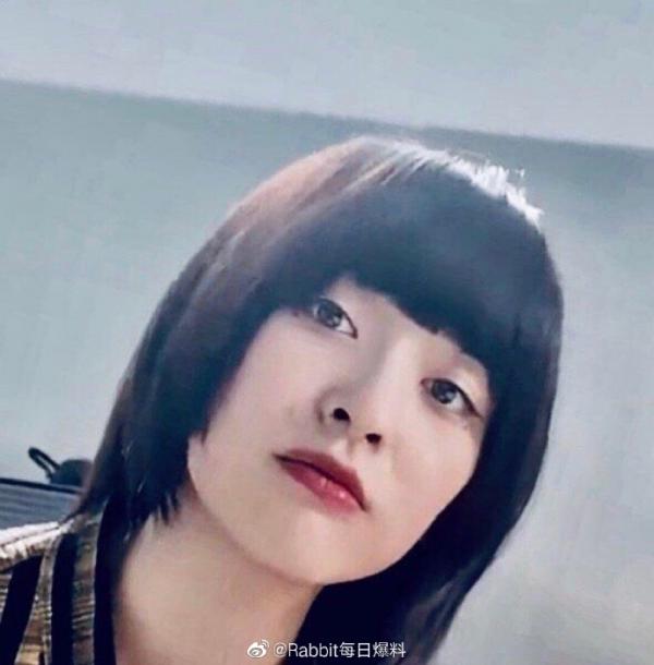 Thẩm Nguyệt lộ ảnh chưa qua photoshop, kiểu make-up đậm khiến dân tình ám ảnh Thẩm Nguyệt lộ ảnh chưa qua photoshop, kiểu make-up đậm khiến dân tình ám ảnh