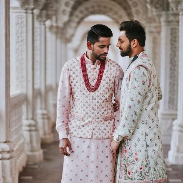 traditonal indian wedding gay guys charmi pena photography 8 5d418fce74070 880