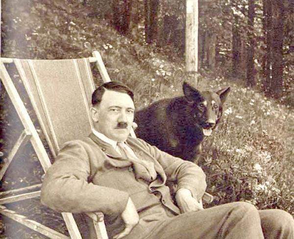 hitler with dog