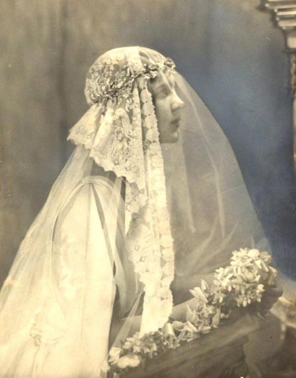 wedding veil mysteries 5