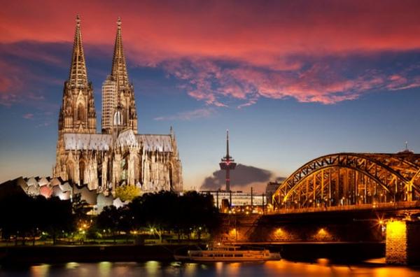 7a cologne cathedral 108348620