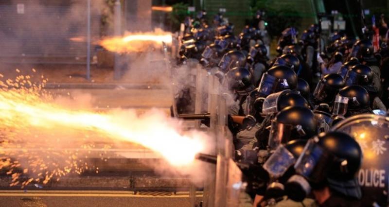 645x344-hong-kong-protesters-police-clash-2nd-day-in-a-row-prompt-fears-of-further-violence-1564322831414 645x344 hong kong protesters police clash 2nd day in a row prompt fears of further violence 1564322831414 1
